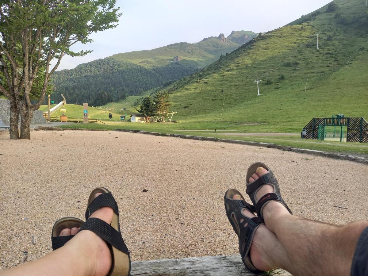 Sur La Station De Val Louron * Genos